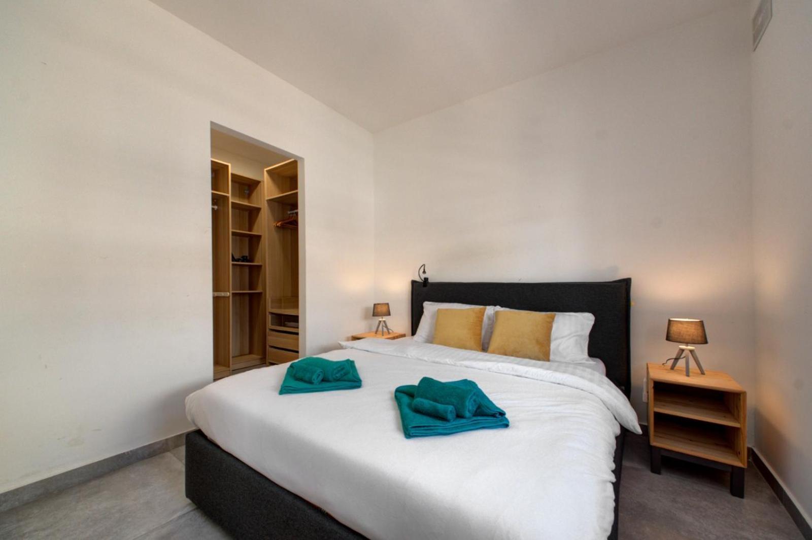 Modern Sliema Apartment Near Sea Екстер'єр фото